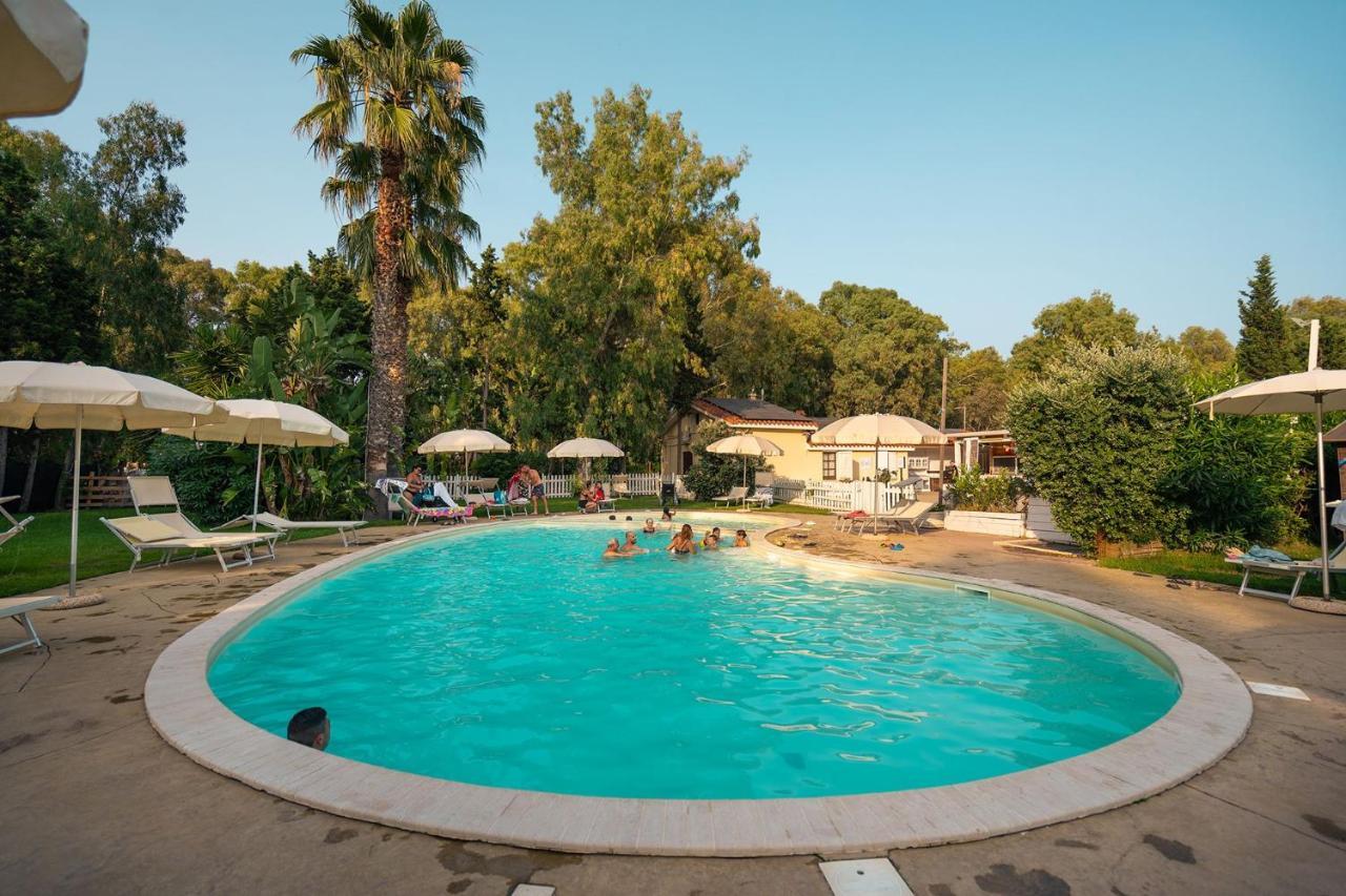 Kampaoh Flumendosa Hotell Santa Margherita di Pula Eksteriør bilde
